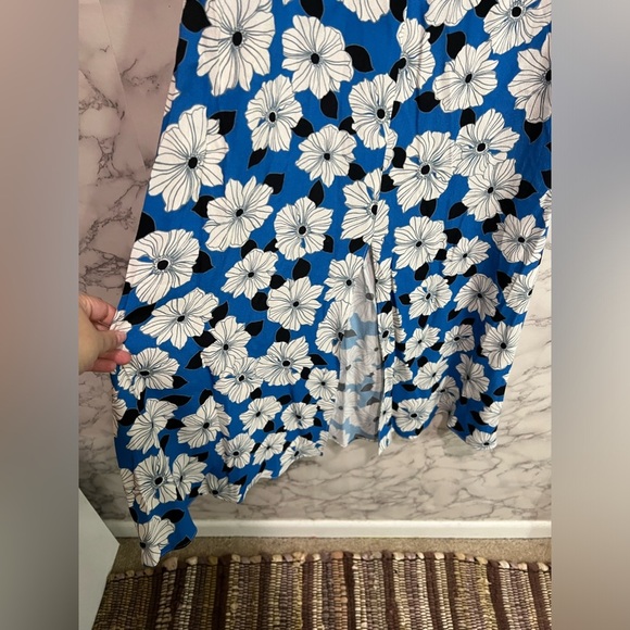 Sold - Picture 5 of 8